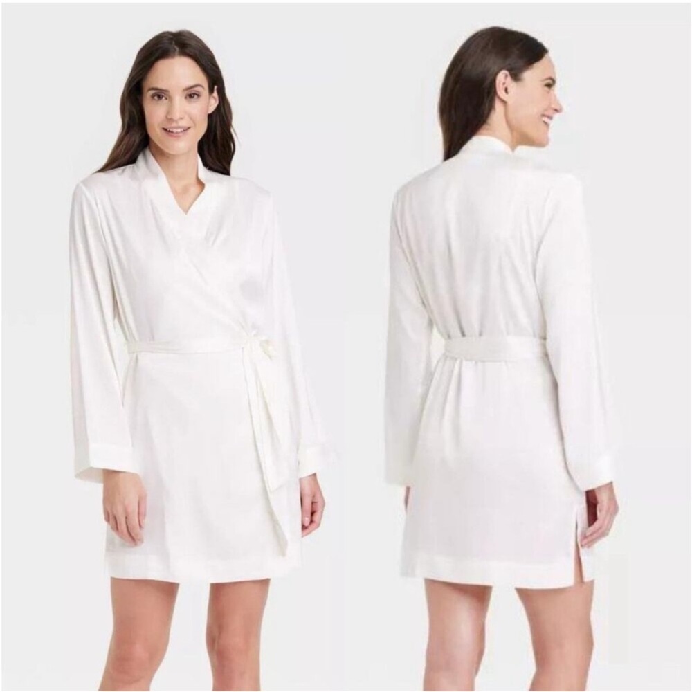 Stars Above white satin robe